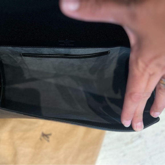 Authentic Louis Vuitton rare Epi Nocturne PM - Picture 13 of 13